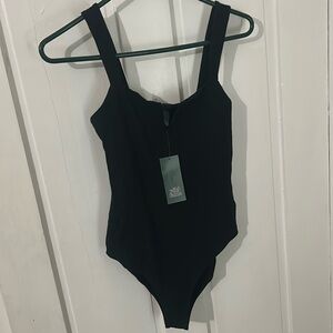 New Wild fable v neck body suit size medium